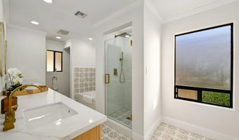 4367 Summit Dr, La Mesa, CA 91941
