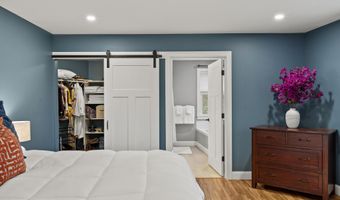 271 Red Gate Ln, Acton, ME 04001