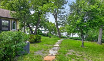 1103 S Darling Dr NW, Alexandria, MN 56308