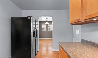 1604 N CLARK St, Appleton, WI 54911