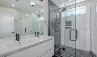 722 KENYON St NW #3, Washington, DC 20010