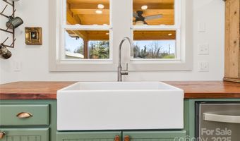 39 W Haven Dr, Arden, NC 28704