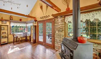 3596 Glenwood Dr, Austinburg, OH 44010