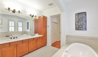 5318 LOON NEST Ct, Apollo Beach, FL 33572