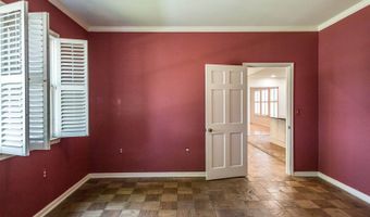 220 Lakeshore Dr, Alma, GA 31510