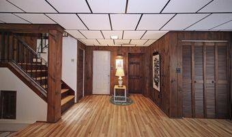 222 Red Hill Rd, Middletown, NJ 07748