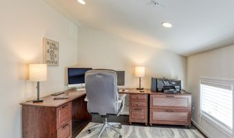 22613 NAUGATUCK Sq, Ashburn, VA 20148