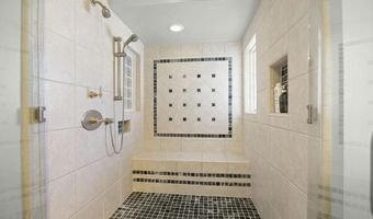 2142 Klamath Dr, Camarillo, CA 93010