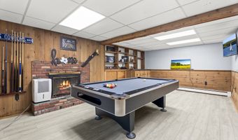 49 Ironworks Rd, Clinton, CT 06413