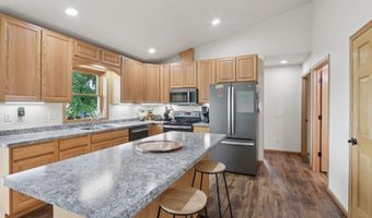 400 Mourning Dove Ct, Arena, WI 53503