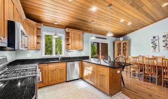 11 Cove Rd, Narragansett, RI 02882
