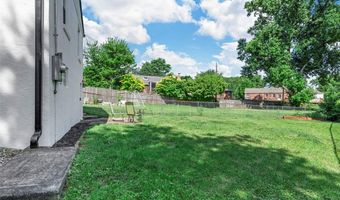 9301 Leona Ct, Affton, MO 63123