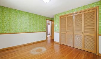 21 Daggett Rd, Attleboro, MA 02703
