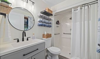1135 Royal Dr, Amherst, OH 44001