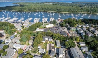 32 Exchange St 203, East Greenwich, RI 02818
