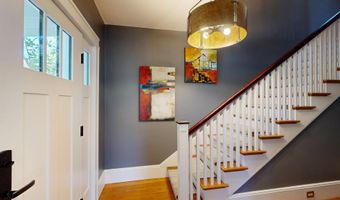 75 Court St, Belfast, ME 04915