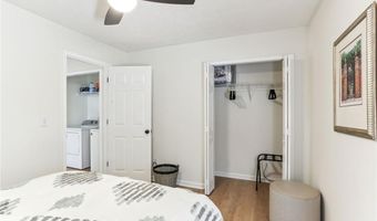 859 Springchase Dr, Austell, GA 30168