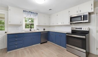 103 BIRCHWOOD Dr, North Kingstown, RI 02852