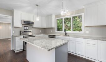 10 Abbott Valley View Dr, Cumberland, RI 02864