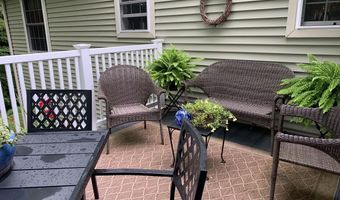 46 Club House Ln 9, Auburn, ME 04210