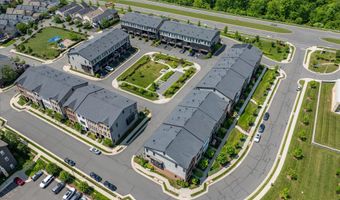 20305 SAVIN HILL Dr, Ashburn, VA 20147