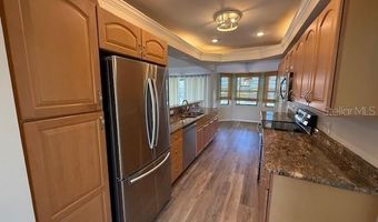 906 CHIPAWAY Dr, Apollo Beach, FL 33572