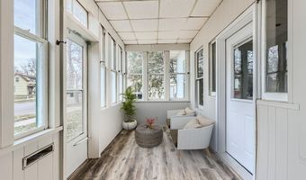 555 Tyler St, Anoka, MN 55303