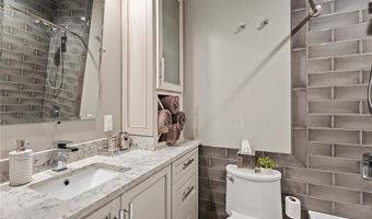 1225 Wissmann Dr, Ballwin, MO 63011