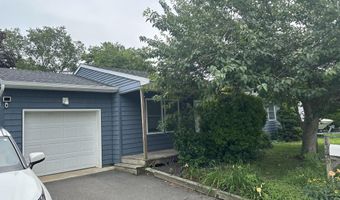 1345 Pacific Ave, Beachwood, NJ 08722