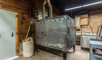 212 S Hickory St, Abbott, TX 76621