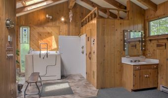 23 Meetinghouse Rd, Brattleboro, VT 05301