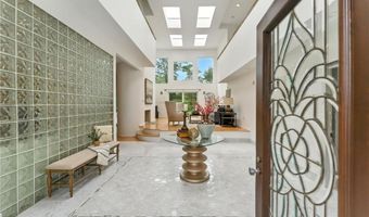 129 Valerie Ct, Cranston, RI 02921