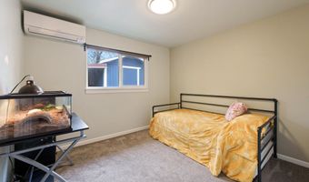 2087 NE Mistletoe Ct 1 & 2, Bend, OR 97701