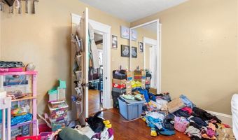 9 Southern St, Cranston, RI 02920