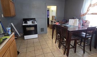 18 Darby St, Bloomfield, CT 06002