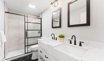 95 Capstan St, Jamestown, RI 02835