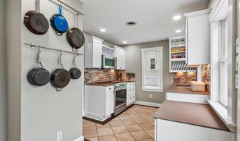 12 LINDEN Ave, Annapolis, MD 21401