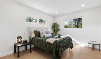 25311 Jesmond Dene Rd, Escondido, CA 92026