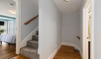 87 Friend St A, Amesbury, MA 01913