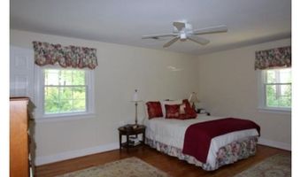 13031 Fairway Ln, Ashland, VA 23005