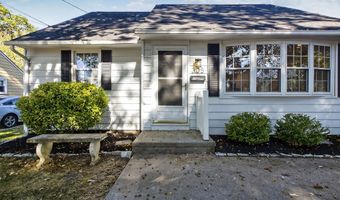 305 W 4TH Ave, Barrington, NJ 08007