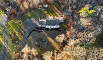 18 Holbrook Rd, Bedford, NH 03110