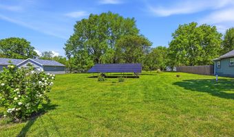 335 E Cofield St, Aurora, MO 65605