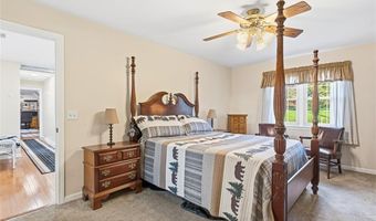 11 Southbury Rd, Cumberland, RI 02864