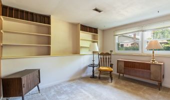214 W Hintz Rd, Arlington Heights, IL 60004
