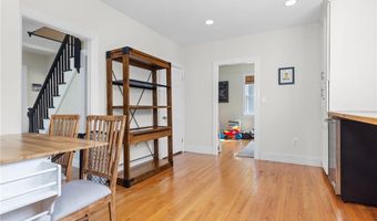 92 Franklin St, Bristol, RI 02809