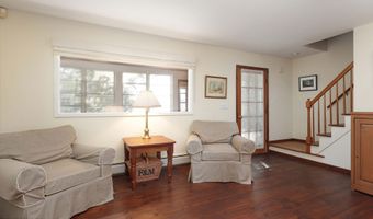 637 Compass Ave, Beachwood, NJ 08722