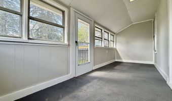 516 Hall St, Bow, NH 03304