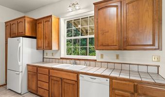 273 FAWN Ln, Azalea, OR 97410