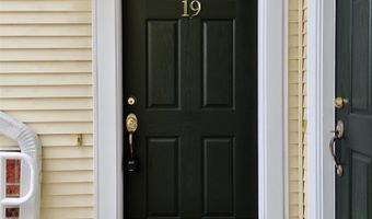 19 MARINA Dr, Bayonne, NJ 07002